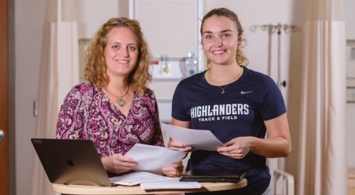 Faculty mentor Wendy Downey, D.N.P., left, assistant professor of nursing, with Research Rookie Mary Brown.